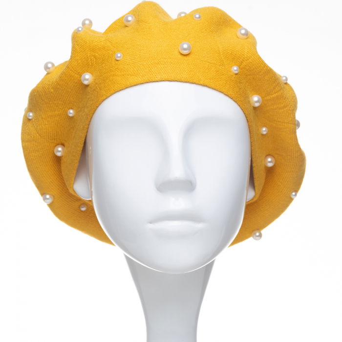 Bereta galbena clasica, cu perle fine aplicate pe toata suprafata, din bumbac si lana [2]