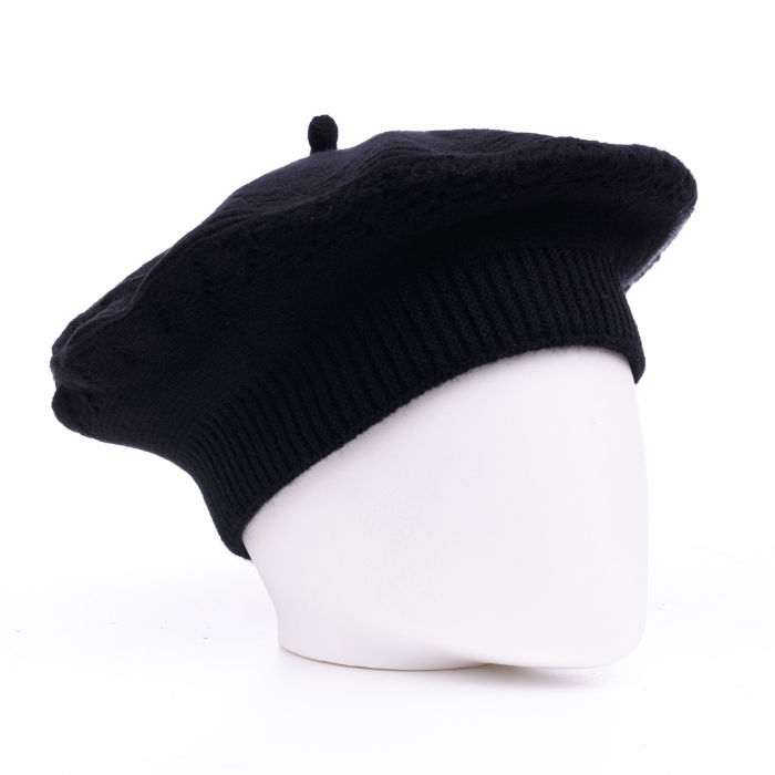 Bereta neagra cu model tricotaj cu braduti, din lana [2]