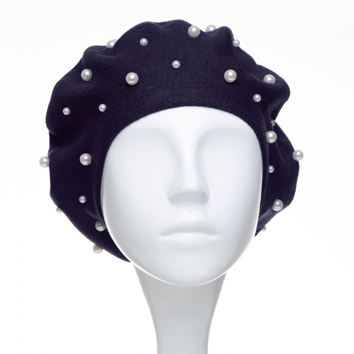 Bereta bleumarin, cu perle fine aplicate pe toata suprafata, din bumbac si lana [2]