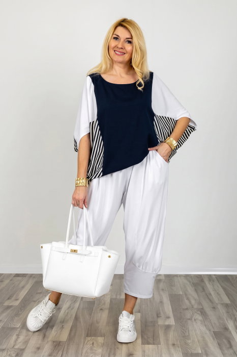 Bluza alb-bleumarin oversize cu design asimetric din bumbac