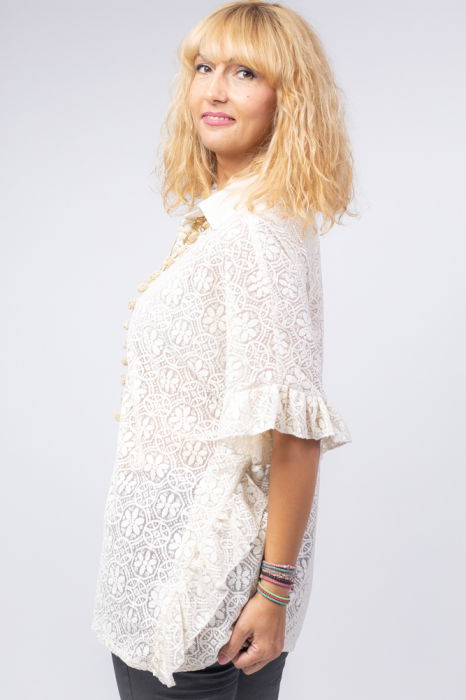 Bluza bej eleganta din dantela cu aplicatie aurie [2]