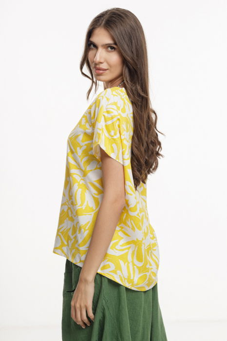 Bluza galbena lejera din vascoza cu in, imprimata, cu maneca cazuta scurta [2]