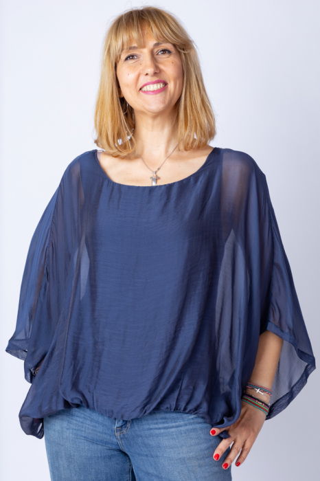Bluza bleumarin din matase si vascoza cu maneca fluture