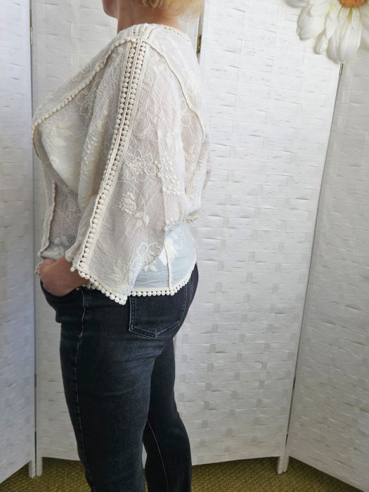 Bluza brodata cu maneca fluture din dantela de bumbac, bej [8]