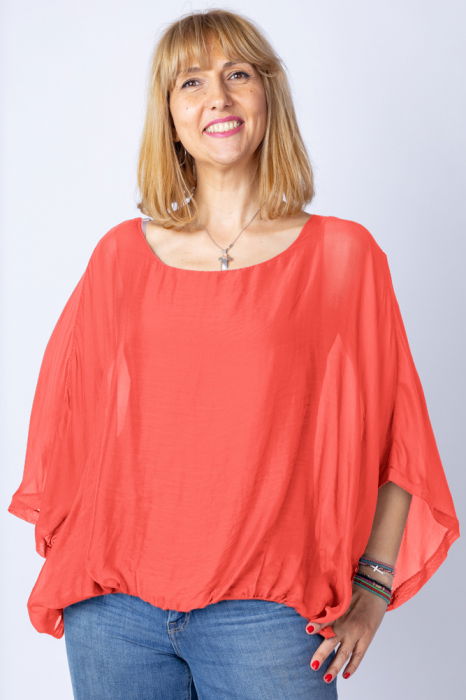 Bluza corai din matase si vascoza cu maneca fluture