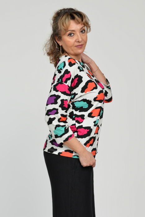 Bluza casual, imprimeu colorat pe fond alb si maneca 3/4 [4]