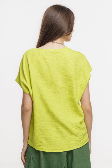 Bluza verde lime lejera din vascoza cu in, usor creponata, cu maneca cazuta scurta [2]