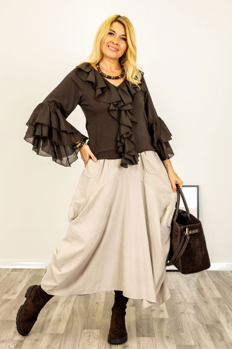 Bluza cu volane duble la maneci si jabou din bumbac fin si batist maron [1]