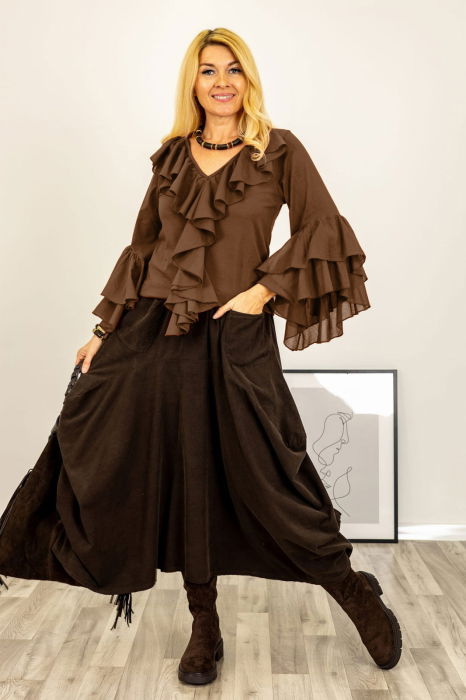 Bluza cu volane duble la maneci si jabou din bumbac fin si batist maron ciocolata [1]
