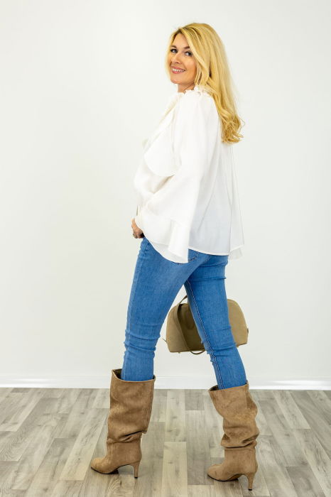 Bluza dama eleganta cu volane, alba [4]