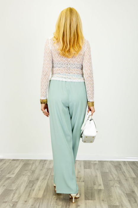 Bluza dama eleganta din dantela cu maneca lunga si aplicatii florale 3D, alba [4]