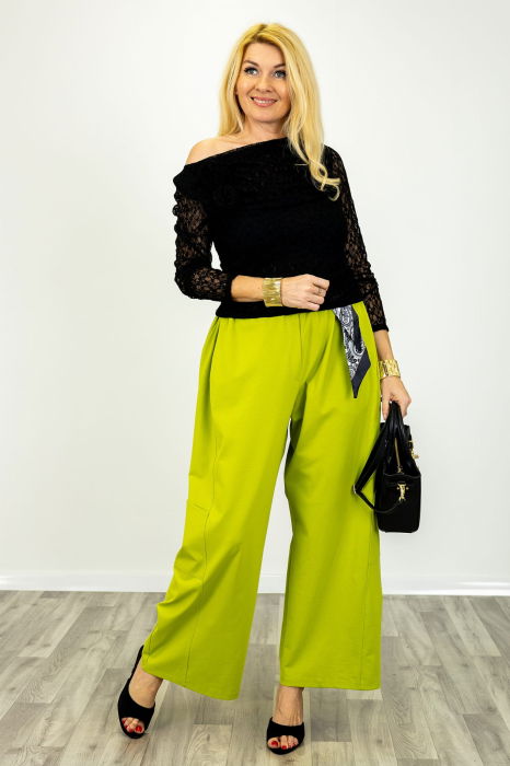 Bluza dama eleganta din dantela cu maneca lunga si aplicatii florale 3D, neagra [3]