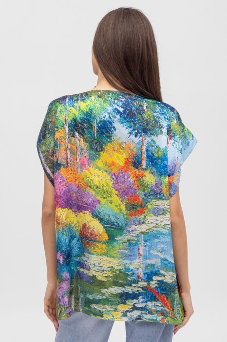 Bluza de vara tip poncho din matase imprimata cu un peisaj campenesc cu gradini inflorite [2]