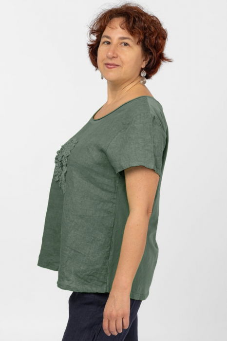 Bluza din in kaki, cu floare si paiete pe piept [2]