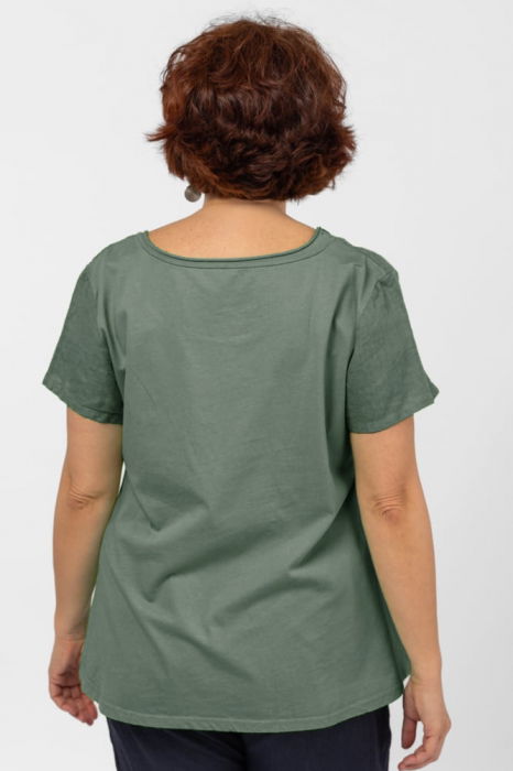 Bluza din in kaki, cu floare si paiete pe piept [3]