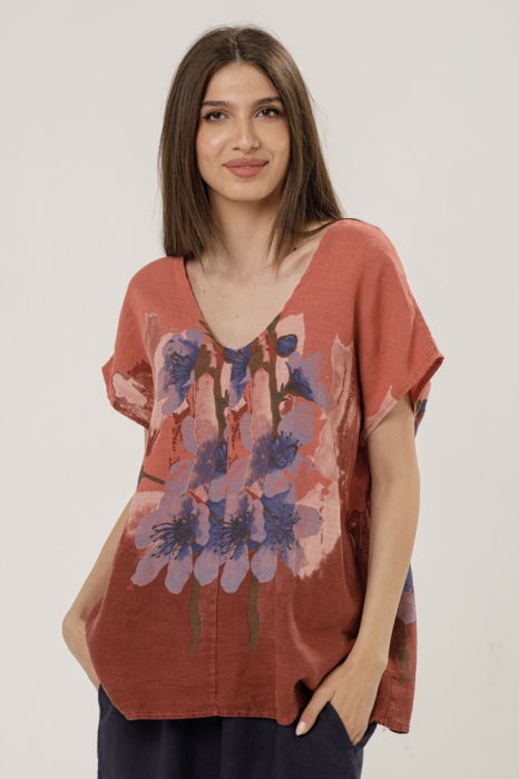 Bluza din in oversize cu funda la spate si imprimeu floral stilizat pastel, pe fond roz inchis