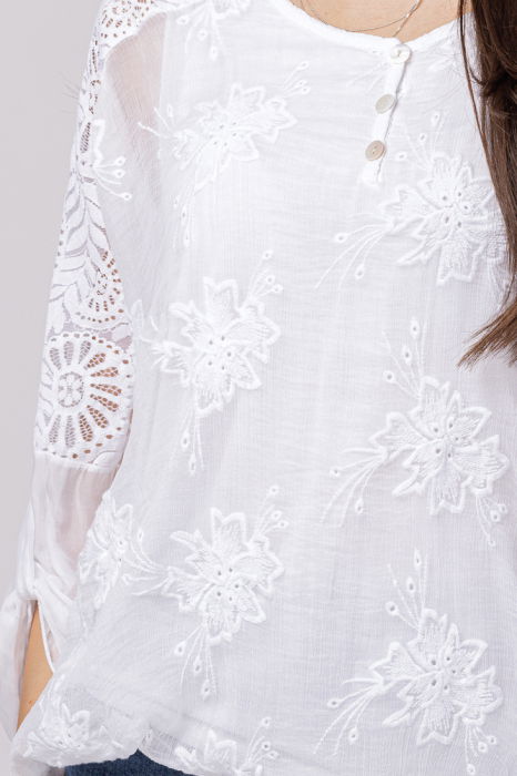 Bluza din matase si vascoza fucsia brodata si dantela pe spate [3]