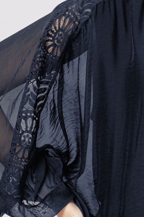 Bluza din matase si vascoza bleumarin brodata si dantela pe spate [4]