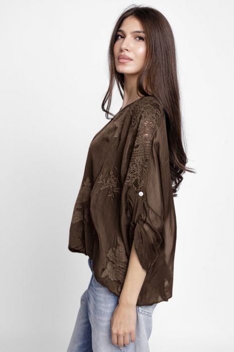 Bluza din matase si vascoza brodata, cu dantela pe spate, maro [2]