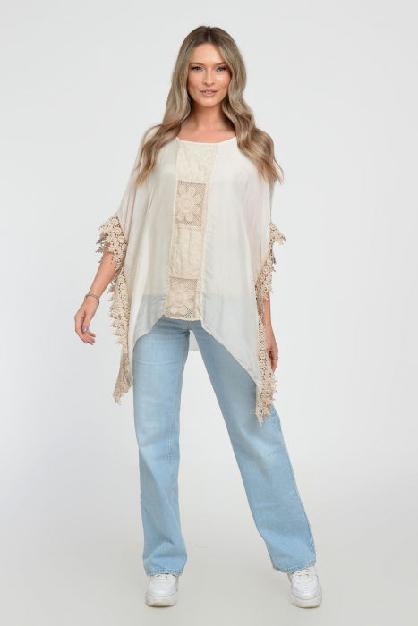 Bluza boho bej, din matase si vascoza, in colturi, cu insertie de broderie si tivita cu dantela macrame