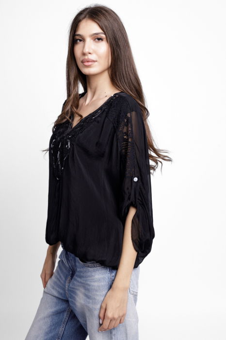 Bluza din matase si vascoza platca brodata, cu paiete fine si cu dantela pe spate, neagra [2]