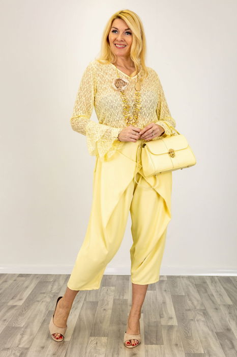 Bluza eleganta din dantela fina cu maneci evazate – bluza transparenta chic galbena [1]