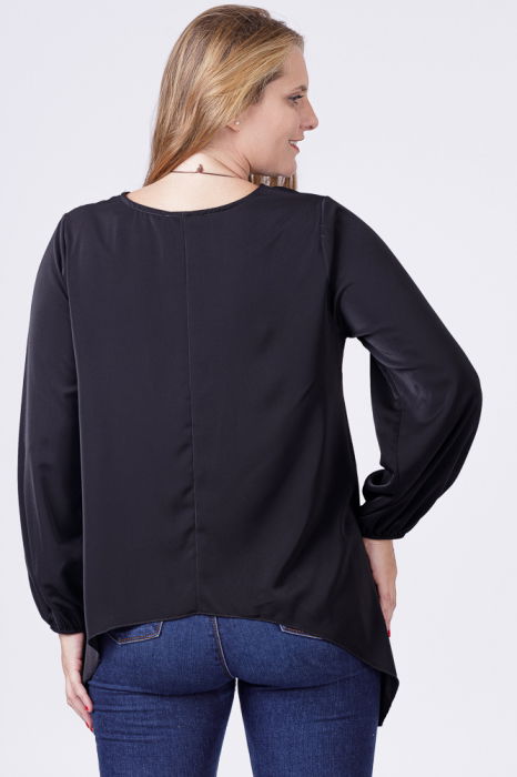 Bluza in colturi neagra, cu colier cadou [5]