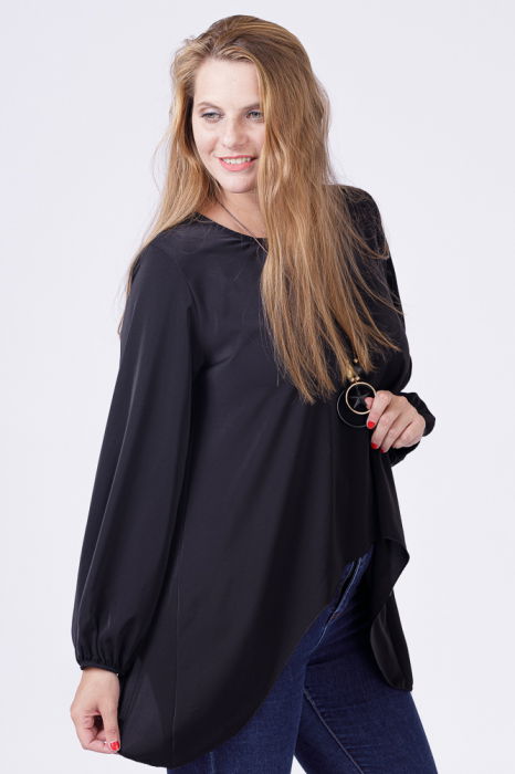 Bluza in colturi neagra, cu colier cadou [4]