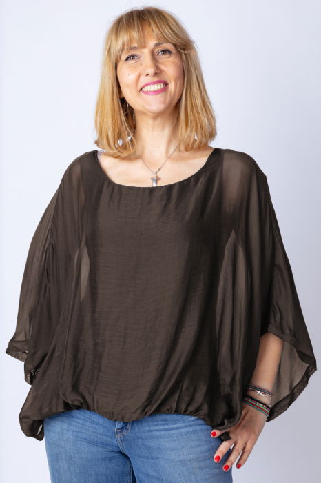 Bluza maron din matase si vascoza cu maneca fluture