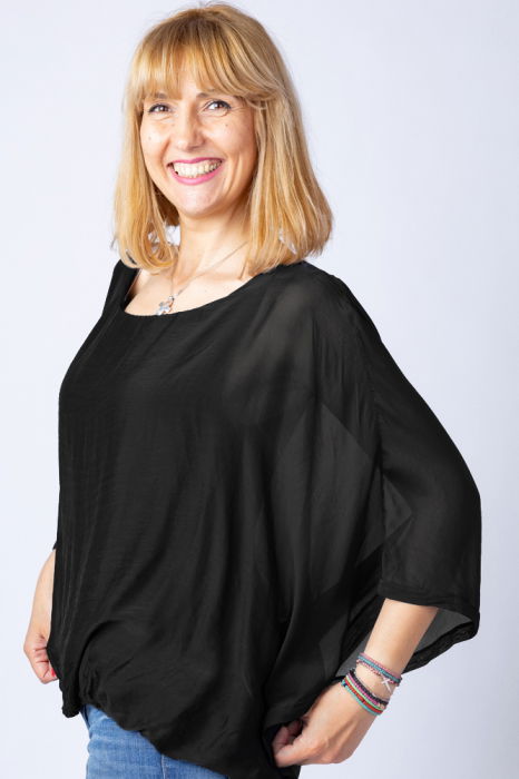 Bluza neagra din matase si vascoza cu maneca fluture [2]