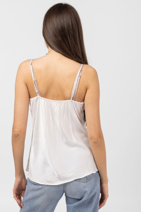 Bluza alba tip maiou din satin, tivita cu dantela pe decolteu [3]