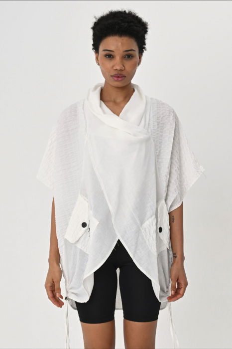 Bluza neagra oversize petrecuta, cu buzunare si sireturi laterale [2]