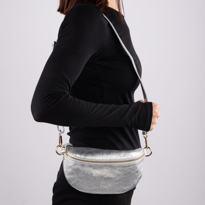 Borseta din piele naturala cu fermoar si bareta reglabila, argintie [4]