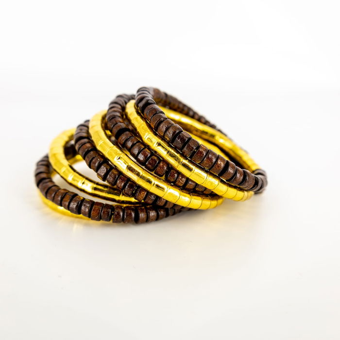 Brățară spiralată aurie & lemn exotic – accesoriu statement [3]