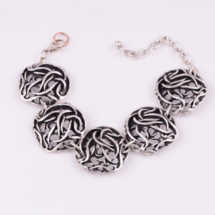 Bratara din zamac cu forma de cercuri incolacite [3]