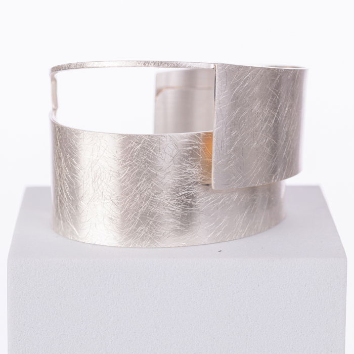 Bratara magnetica multisir din 6 fire piele ecologica cu elemente ovale argintiu mat [4]