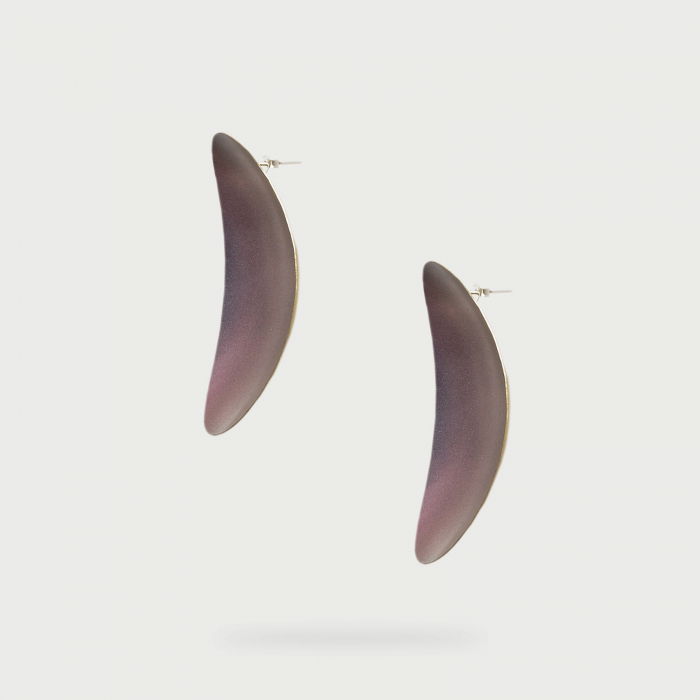 Cercei Marise cu element in forma ovala cu irizatii mov, din alama placata cu aur de 24k [3]