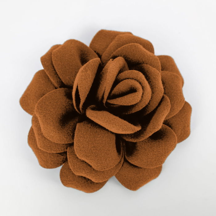 Brosa floare caramizie cu diametru de 20 cm din stofa, cu clips si ac