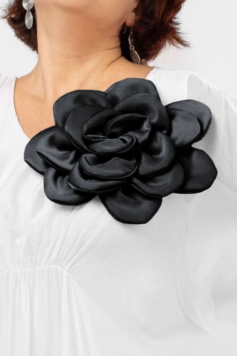 Brosa floare neagra satinata cu diametru de 25 cm, cu clips pentru par [2]