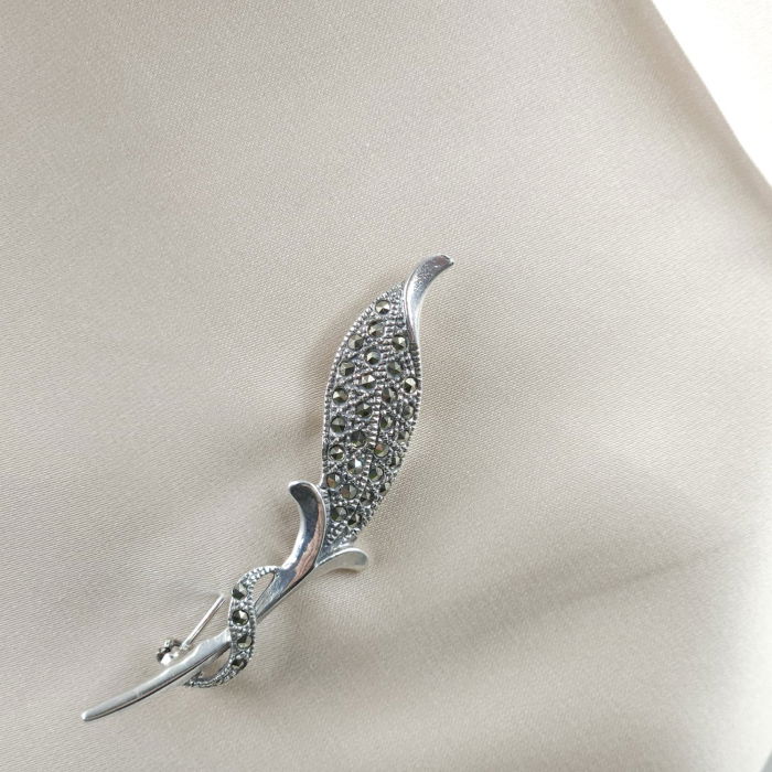 Brosa floare din argint 925 cu pietre foarte fine de marcasite [3]