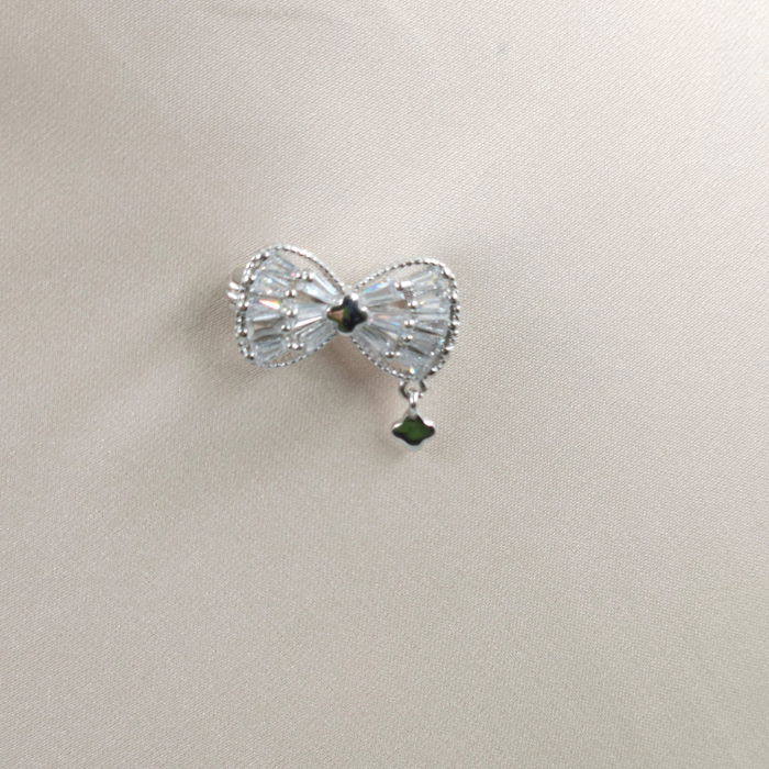 Brosa fundita miniaturala din argint 925 cu pietre foarte fine de cubic zirconia [3]