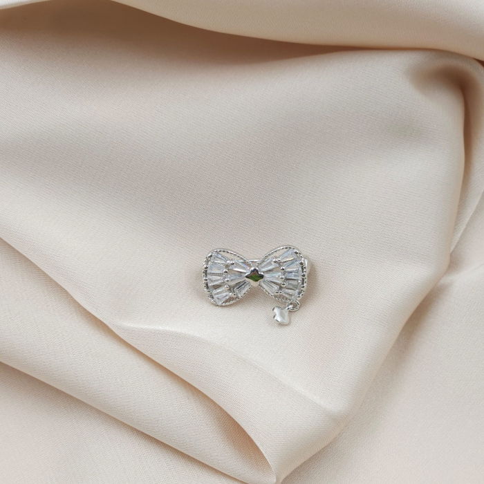 Brosa fundita miniaturala din argint 925 cu pietre foarte fine de cubic zirconia [6]