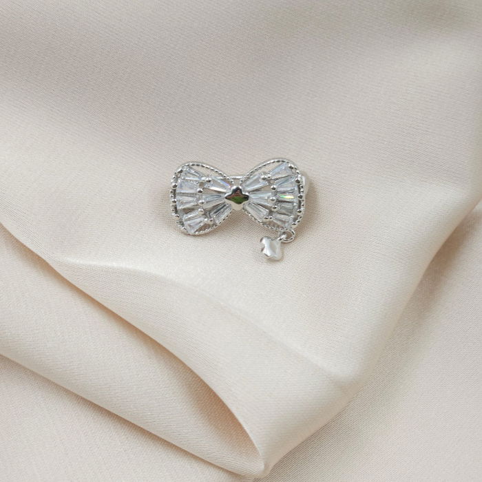 Brosa fundita miniaturala din argint 925 cu pietre foarte fine de cubic zirconia [5]