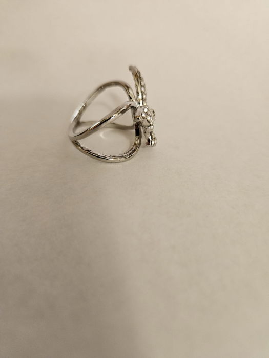 Brosa inel pentru esarfa, fluture argintiu cu pietricele albe [3]