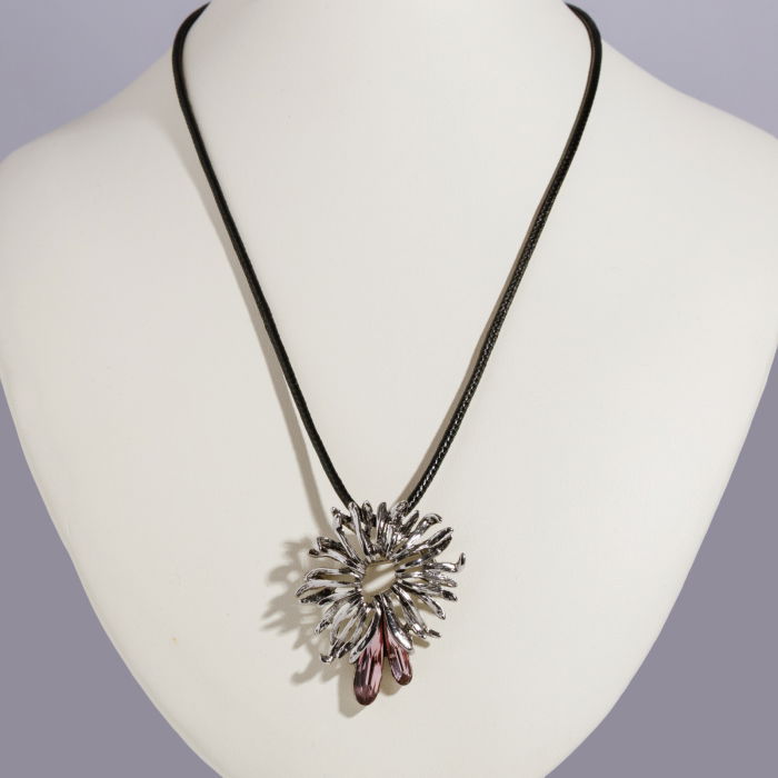 Brosa pandant metalica argintie, floare stilizata de papadie cu 2 petale din sticla fatetata [2]