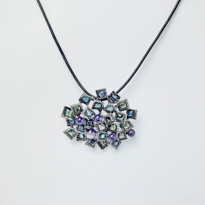 Brosa pandant metalica argintie, model geometric cu paua shell si ametist naturale [2]