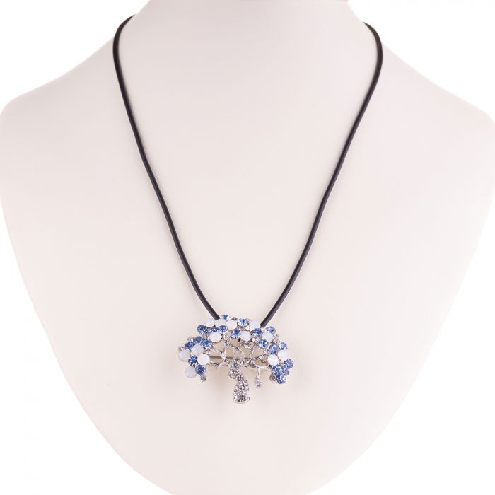 Brosa pandant metalica Pomul Vietii argintiu cu pietricele in nuante alb-bleu [2]