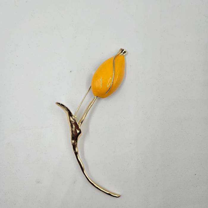 Brosa statement lalea imbobocita, forma stilizata din metal  auriu cu galben [4]