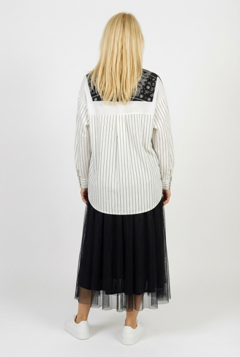 Camasa dama alb-negru cu dungi si imprimeu decorativ [4]