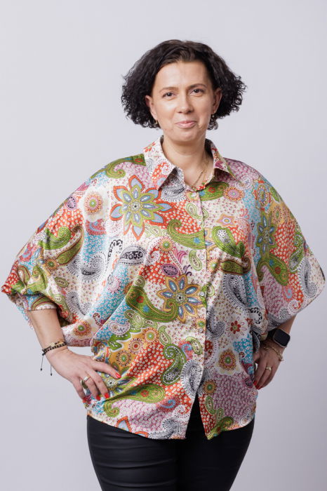 Camasa oversize, cu maneci bufante si imprimeu arabesc cu nuante de bleu si verde [5]